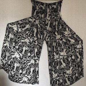 Chicoree long black and white pants with slit